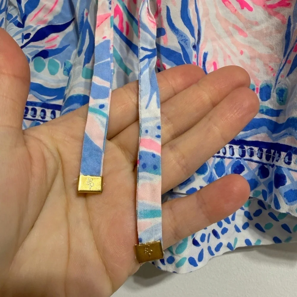 Lilly Pulitzer stretchy shorts with pockets